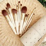 Round box makeup brushes . فرش ميكب بالبوكس